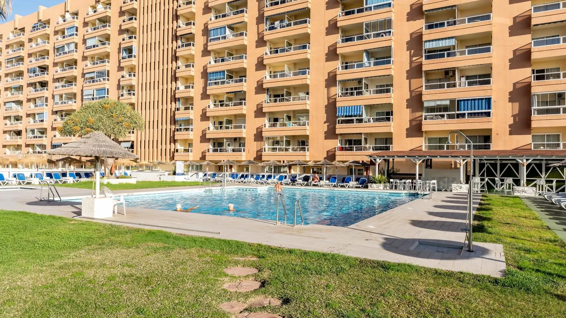 Marina View, Sunny One Bedroom Pyr Fuengirola