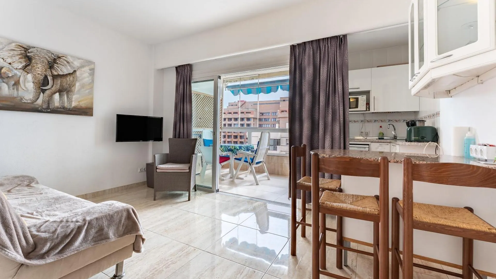 Marina View, Sunny One Bedroom Pyr Fuengirola Aparthotel