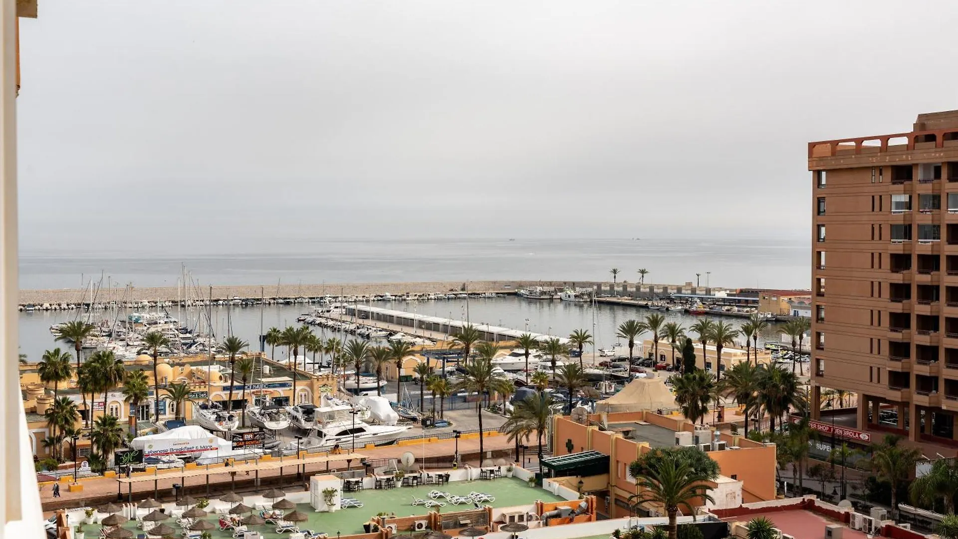 Marina View, Sunny One Bedroom Pyr Fuengirola